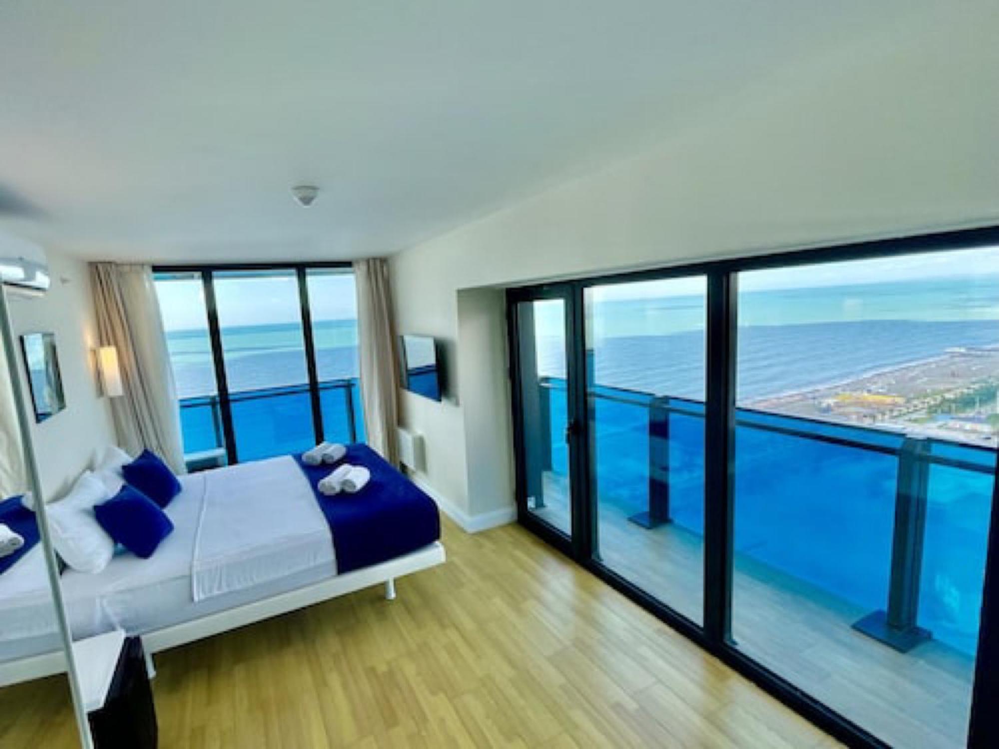 Orbi City Sea View Aparthotel Batumi Exterior photo