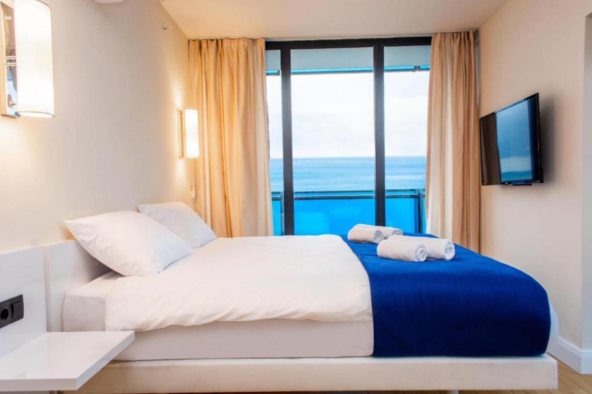 Orbi City Sea View Aparthotel Batumi Exterior photo