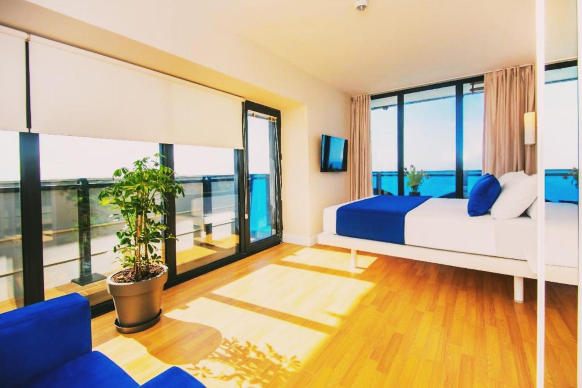 Orbi City Sea View Aparthotel Batumi Exterior photo